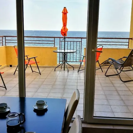 Апартамент Akb Sea View Ахелой